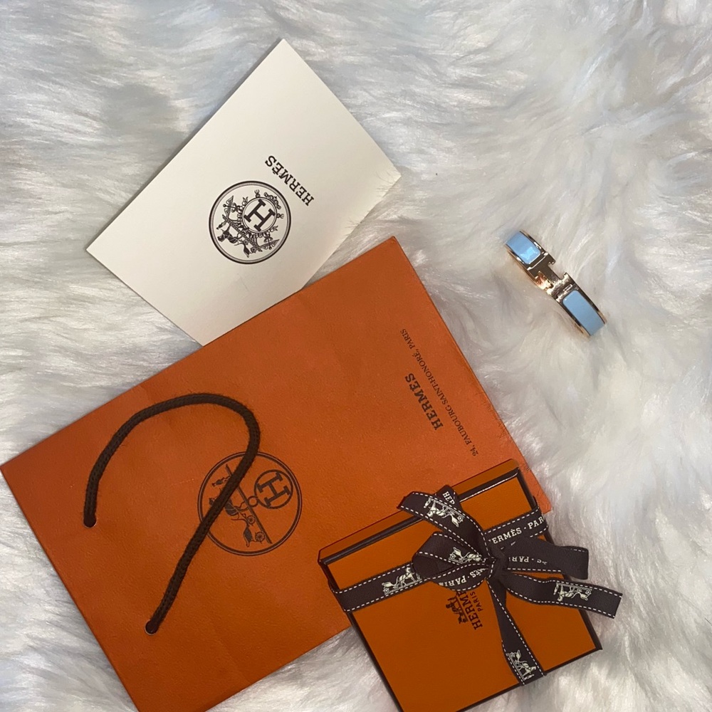 Hermes Clic H Bracelet - Picture 8 of 17